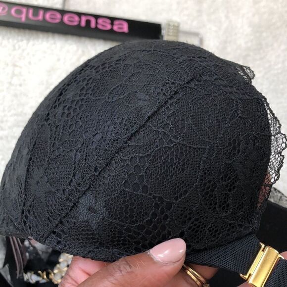 Victoria’s Secret Push-Up Strappy Plunge Bra in Black Lace - Picture 14 of 14